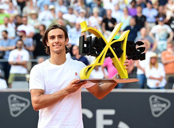 他们中有些 他们中有些